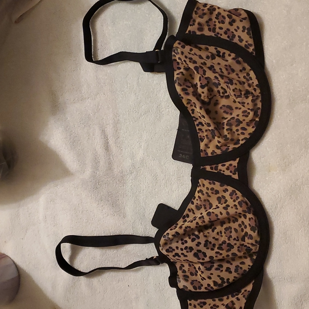 CUUP 34C Leopard Bra